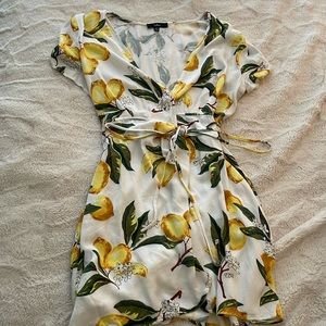 Lulu’s Lemon Mini Dress Sz L